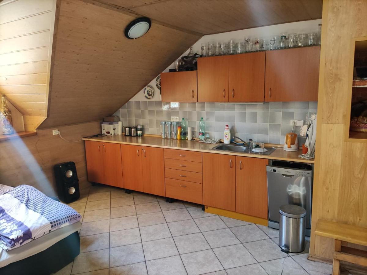 Vinny Sklep U Brodu Vacenovice Exterior photo